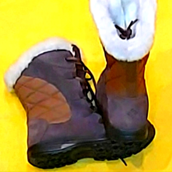 Columbia winter boot 👢 - Picture 8 of 10